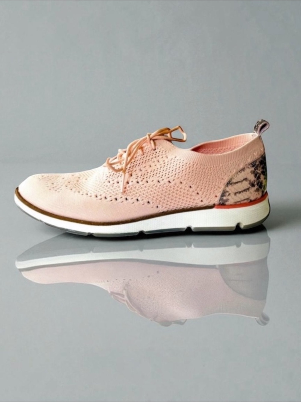 COLE HAAN ZEROGRAND  Oxford Peach Whip Stitchlite Snake Print Size 9.5 B